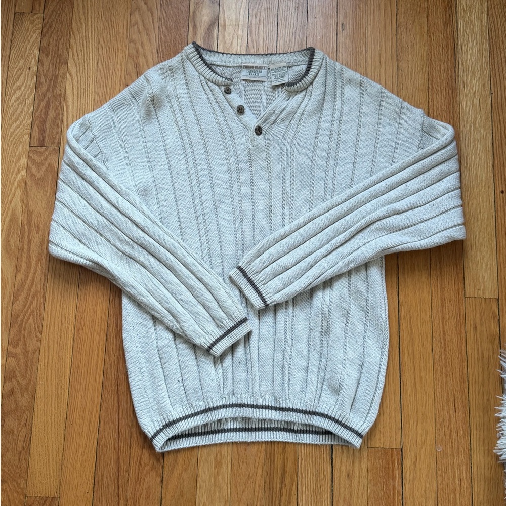 Faded Glory Men's Light Gray V-Neck Sweater